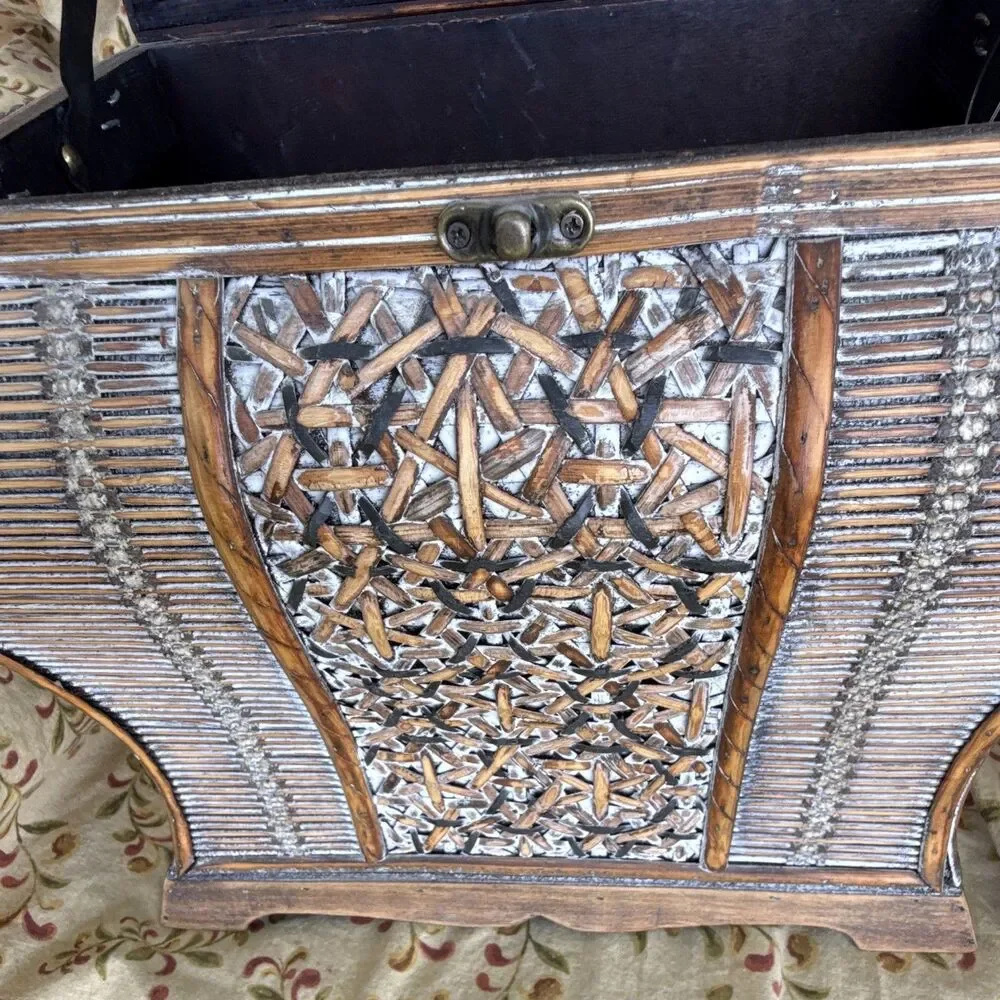 Vintage Style Wooden Rattan & Wicker Decorative Storage Chest– Boho,Swivel Latch